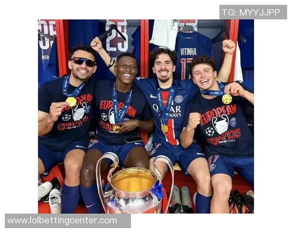 英超激战巴黎圣日耳曼逆转AC米兰全场沸腾精彩集锦回顾