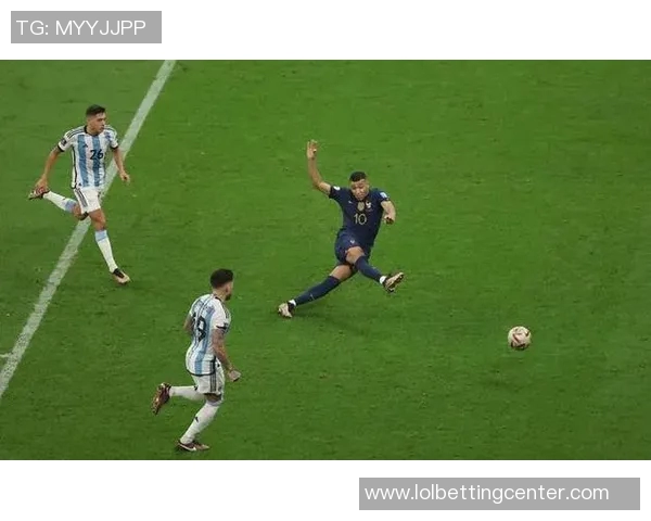 英超精彩对决切尔西大胜那不勒斯神奇扑救瞬间引发全场欢呼